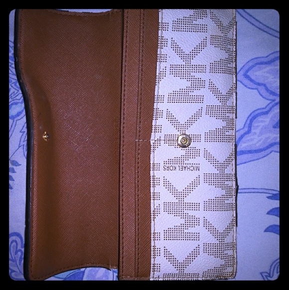 Wallet - Picture 1 of 3